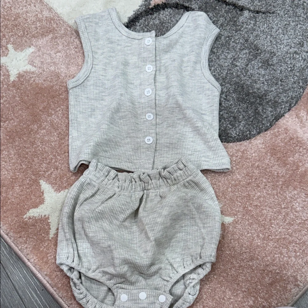 Brand new Stylish Gray Kids Sleeveless Set